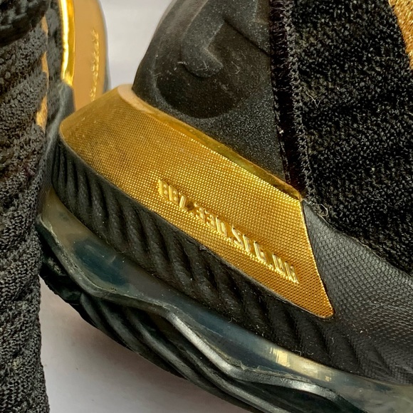 Lebron James 16 Men Nike Kicks Low Black Gold Shoe BQ5970 007 Basketball Size 10 - Picture 6 of 7